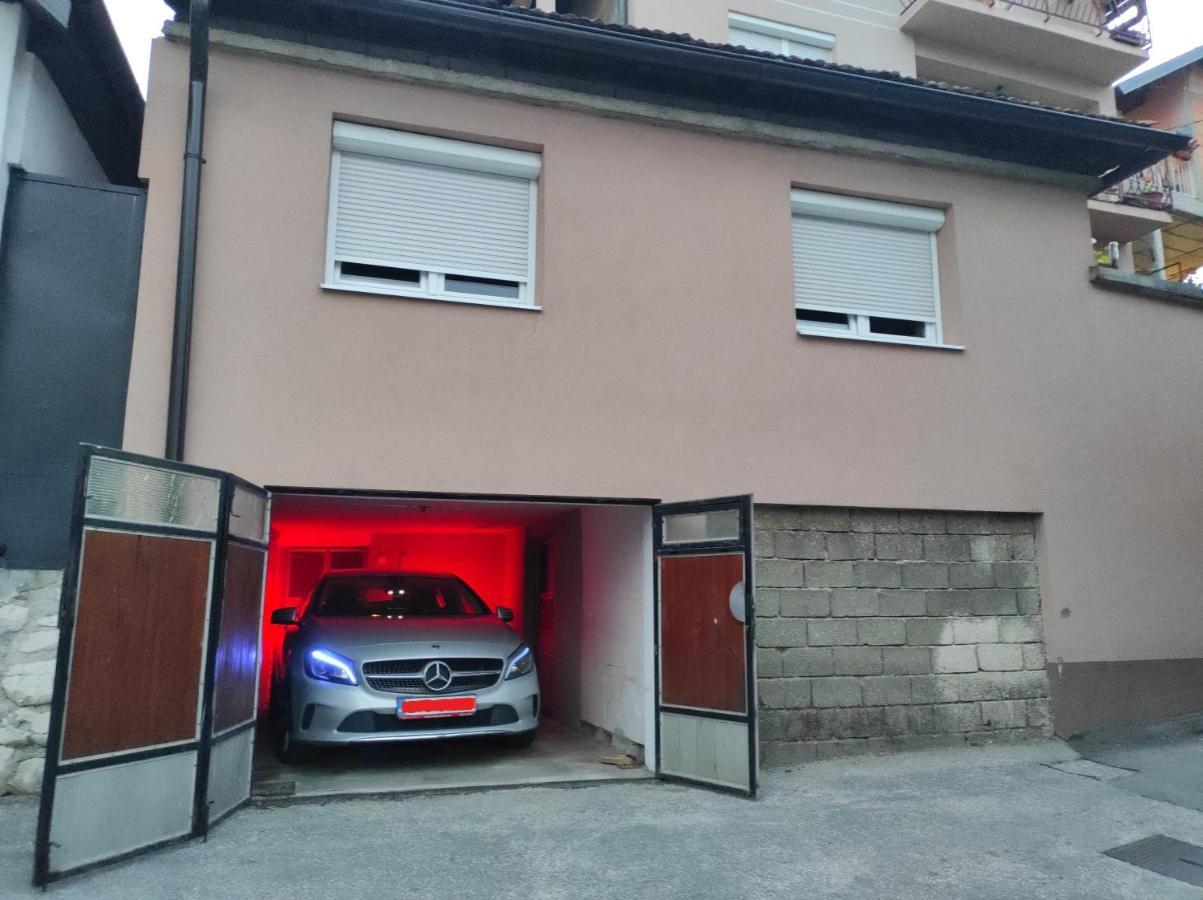 Green Hill + Free Garage Sarajevo Exterior foto